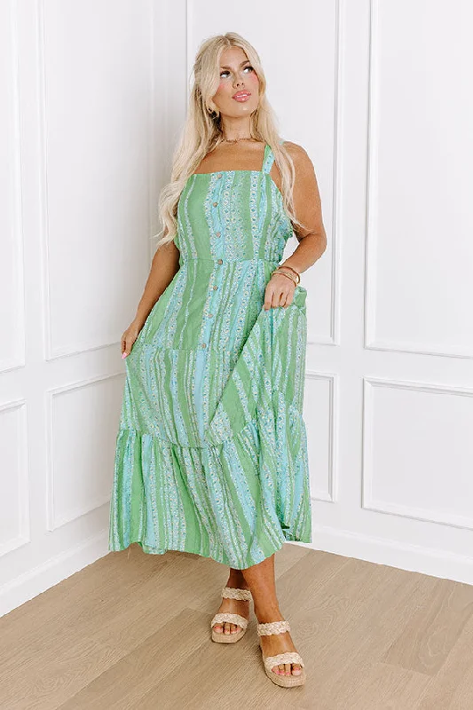 Sunny in Santa Barbara Midi in Kelly Green Curves