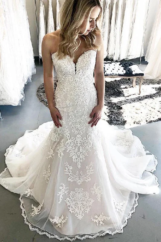 Chapel Train Mermaid Sweetheart White Wedding Dress with Lace